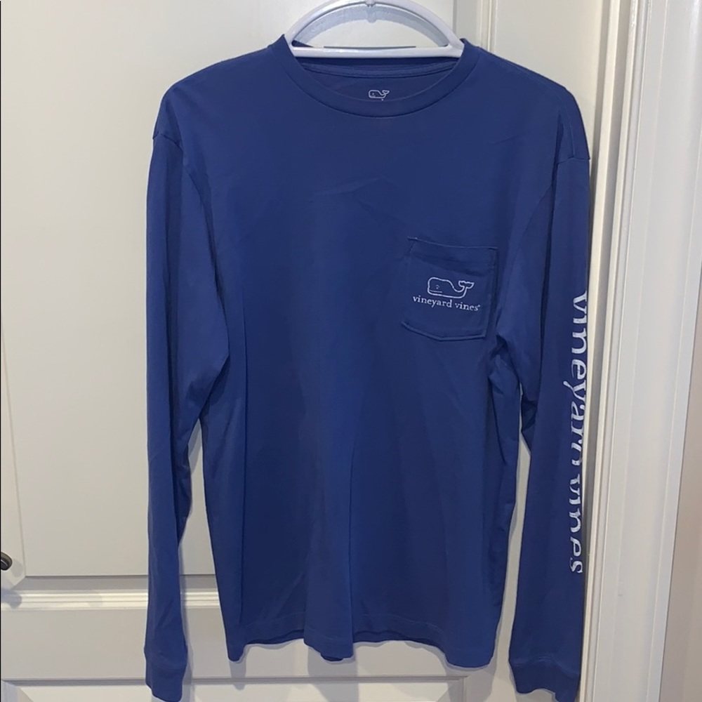 Vineyard vines t-shirt